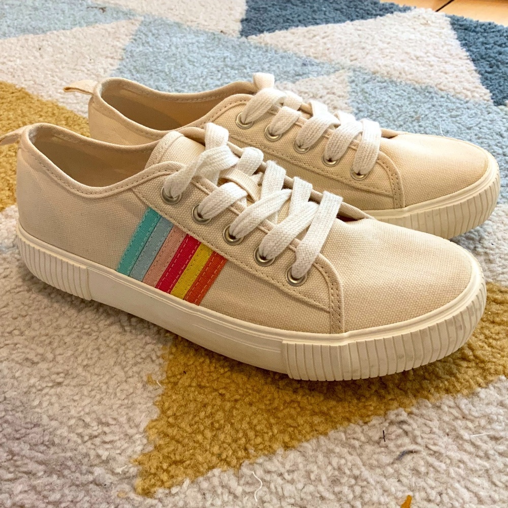 Cat & Jack Rainbow Stripe Sneakers Tennis Shoes Girls Size 4